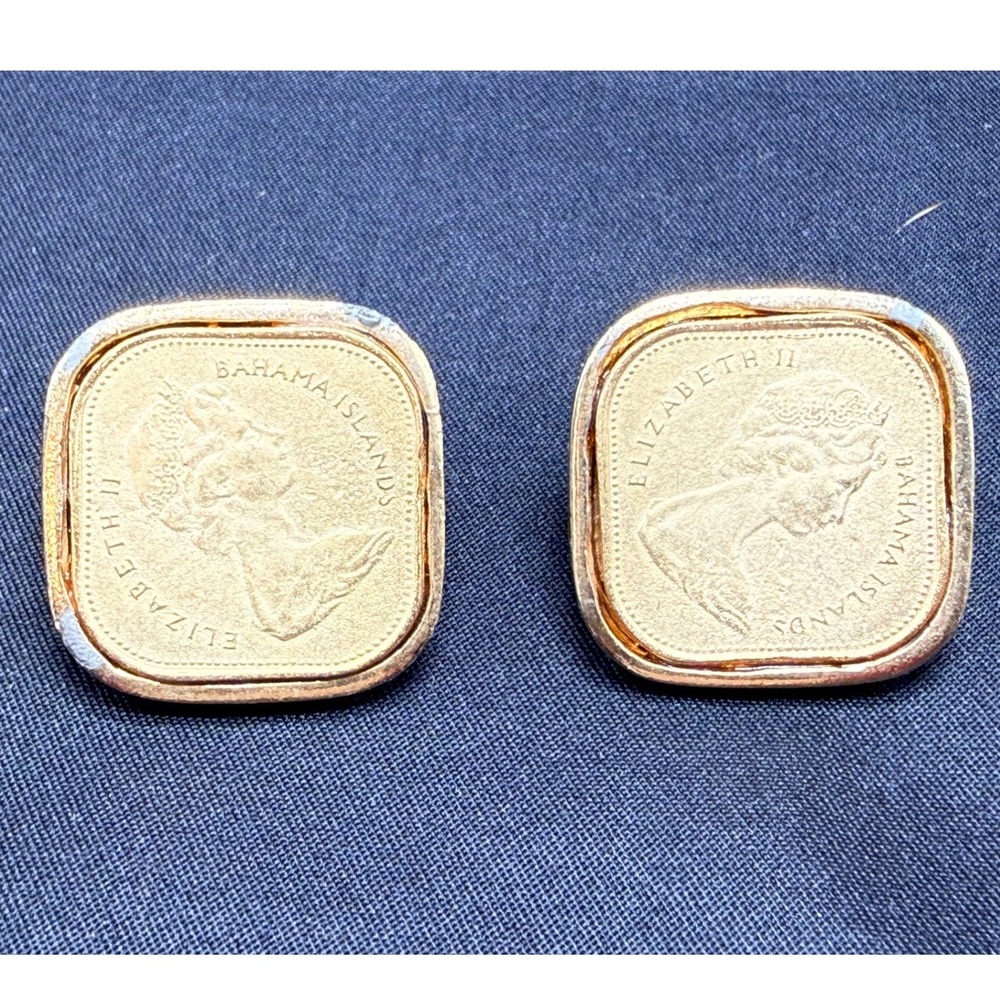 Vintage Bahama Islands Queen Elizabeth II Coin Earrings Gold Tone Clip On Square